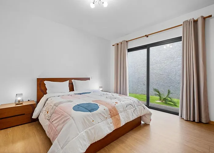 Calheta Paradise - Free Parking & Views *