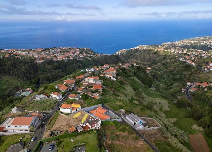 Calheta Paradise - Free Parking & Views