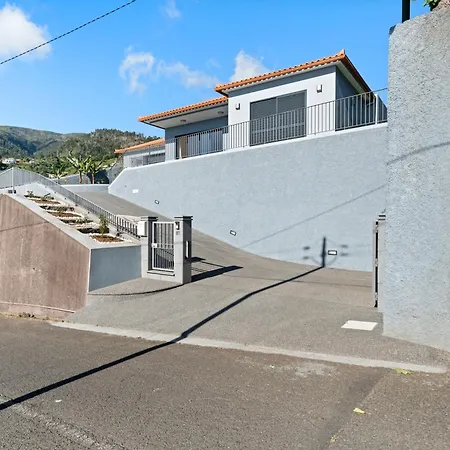 Дом отдыха Calheta Paradise - Free Parking & Views