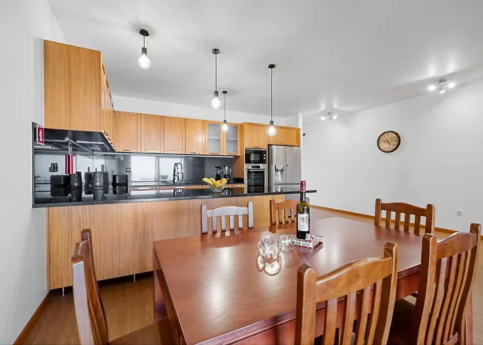 Dom wakacyjny Calheta Paradise - Free Parking & Views *