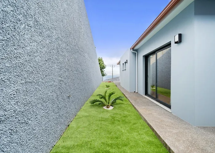 Calheta Paradise - Free Parking & Views Semesterbostad *